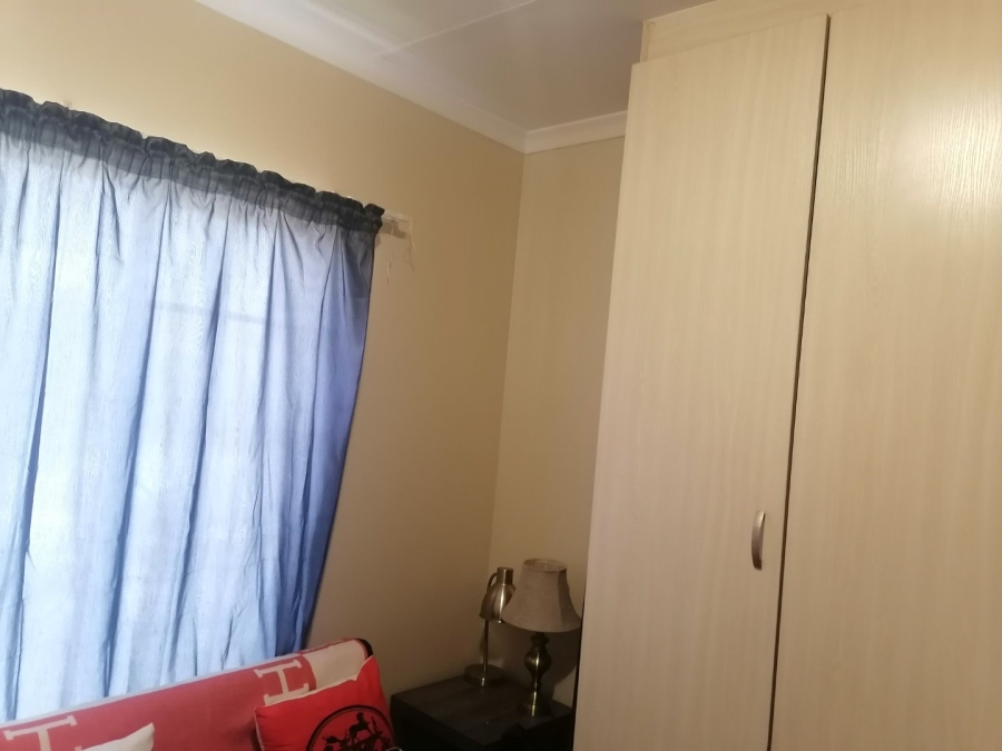 To Let 2 Bedroom Property for Rent in Hillside Free State